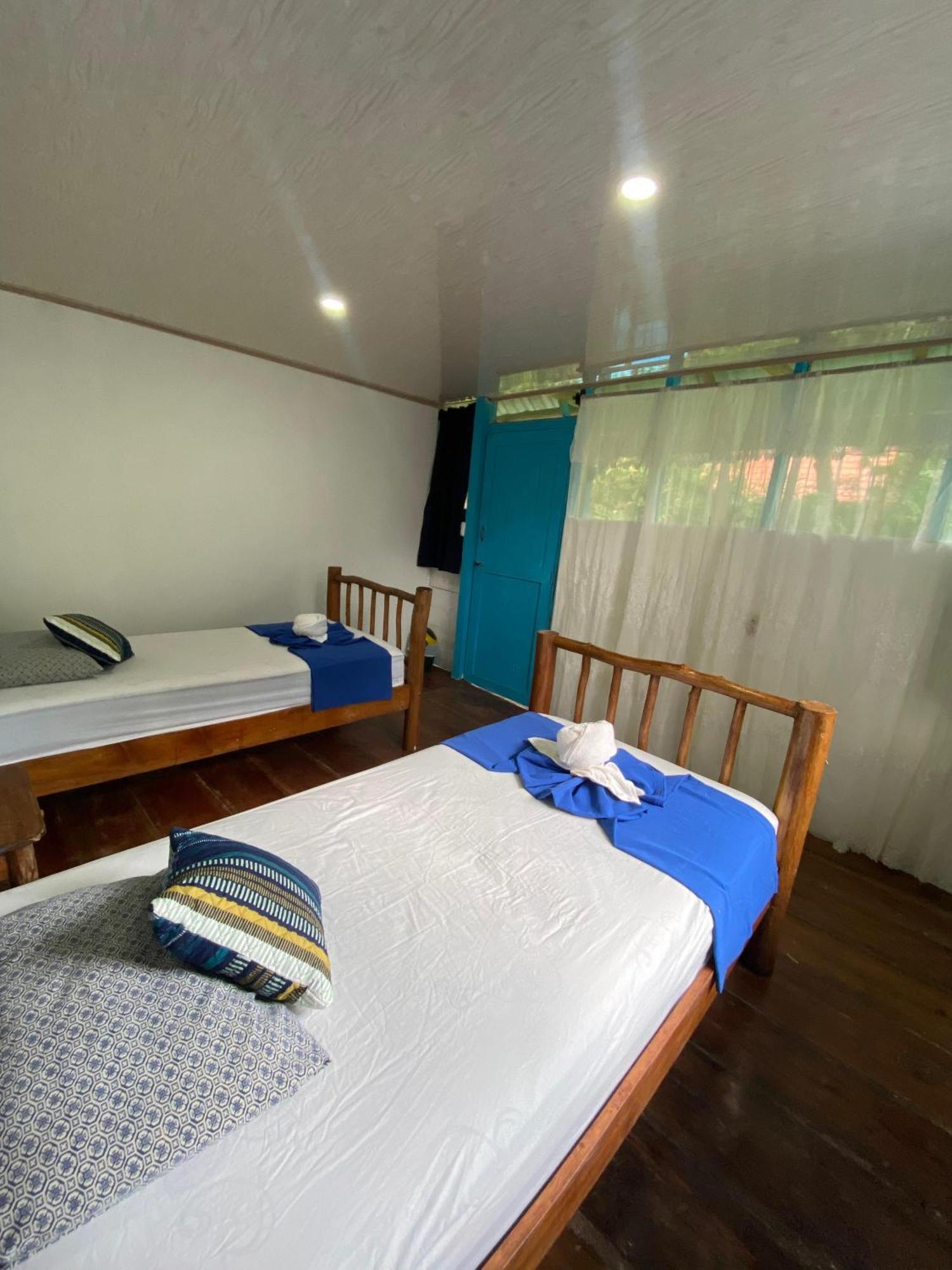 Casa De La Iguana Hostel Lívingston Buitenkant foto